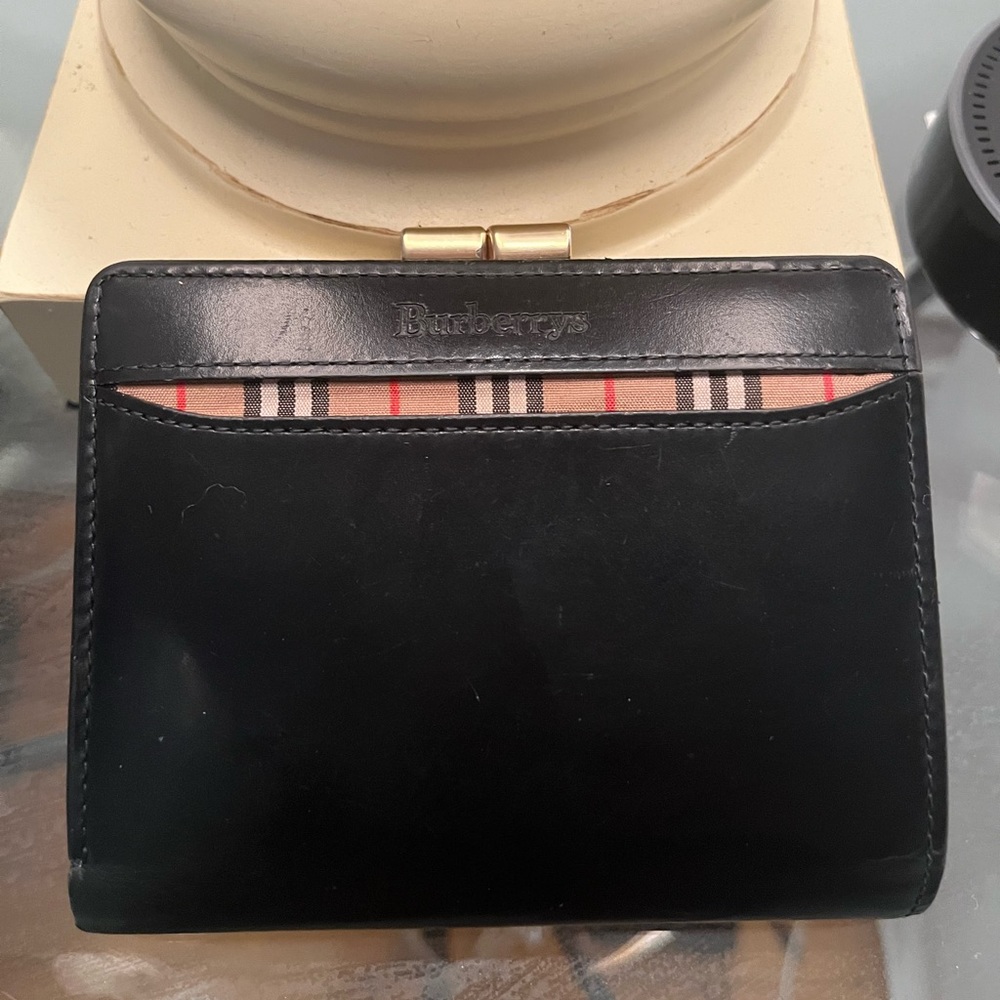 AUTHENTIC BURBERRY WALLET soft black leather GOOD CONDITION. Small rip on liner